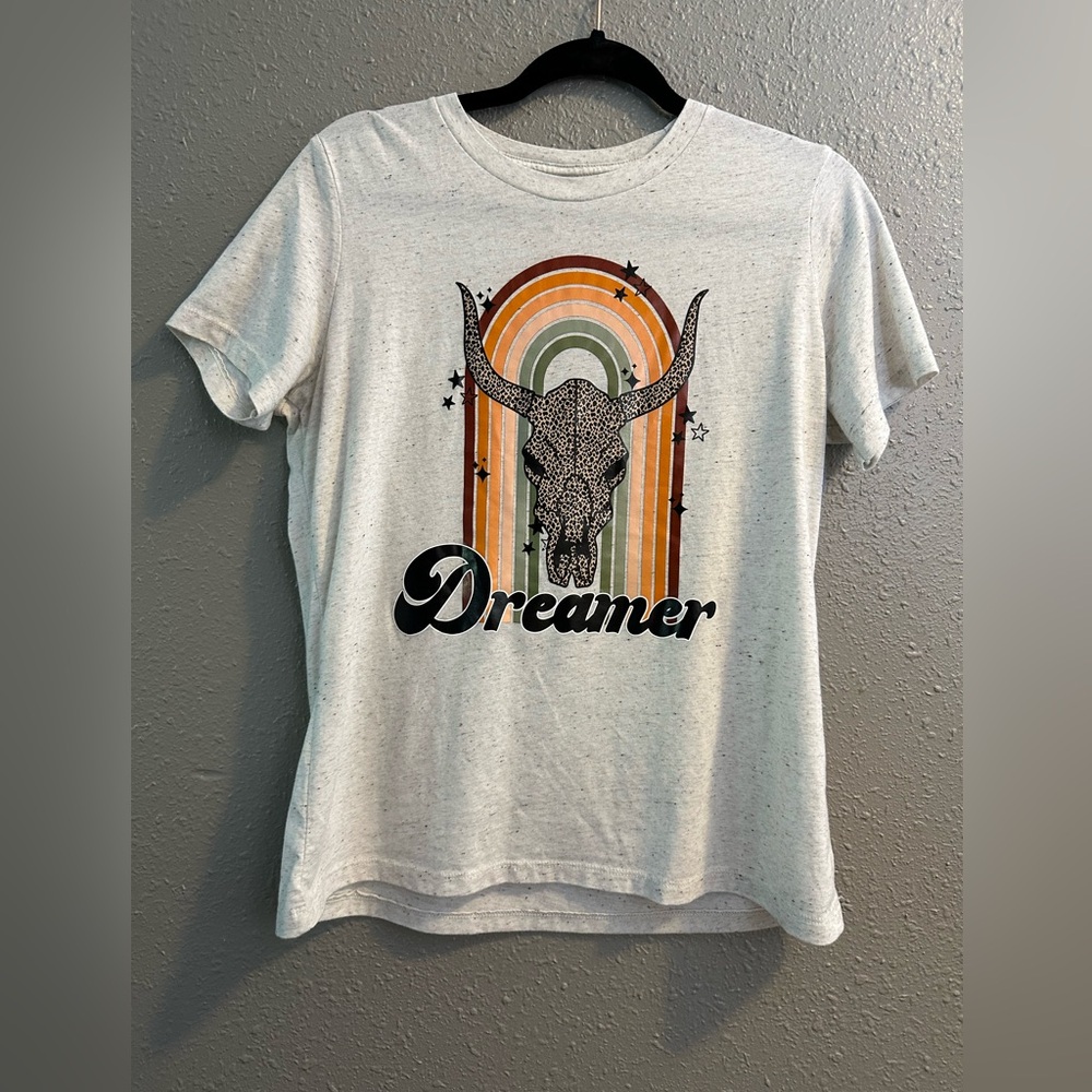 Dreamer Top T-Shirt Woman’s Size M Cream Boho Skull Graphic Tee Western Trendy - Picture 1 of 15